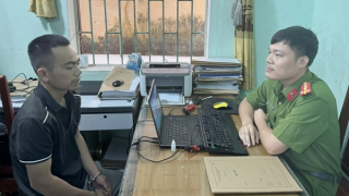 Thiếu tiền phá container trộm cắp tài sản