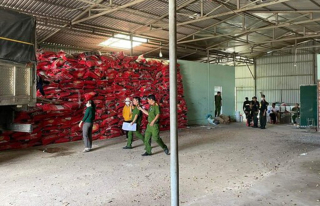 Khám xét 3 điểm sản xuất, mua bán phân bón ở Bình Thuận