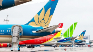 Từ nay đến cuối năm, giá vé máy bay không có dấu hiệu "hạ nhiệt"