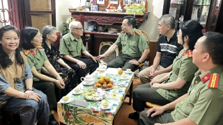 Thăm hỏi, tri ân người cựu binh Điện Biên