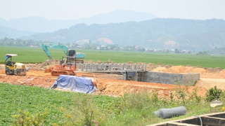 Thiếu đất san lấp, nhiều công trình trọng điểm tại Đắk Lắk bất động