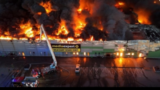 Nhiều quầy hàng của người Việt tại Ba Lan bị thiêu rụi trong vụ cháy