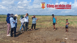 Nhiều người tò mò đến Sóc Trăng xem giếng khoan bốc cháy