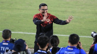 HLV Kiatisuk của CLB Bóng đá Công an Hà Nội xin từ chức