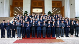 Thủ tướng chủ trì cuộc tọa đàm với các doanh nghiệp Trung Quốc tiêu biểu