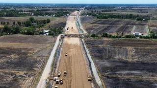 Giải quyết nguồn vật liệu, sớm đưa các dự án giao thông về đích