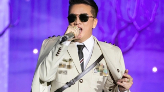 Mệt mỏi với “giặc dốt”