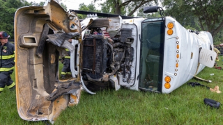 Xe buýt chở lao động nhập cư gặp tai nạn ở Mỹ, ít nhất 8 người chết