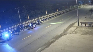 Bắt 4 đối tượng chặn đường cướp 2 xe máy