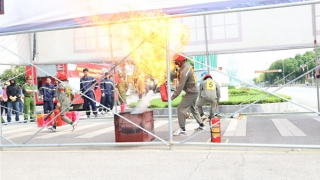 Các tổ liên gia ở Ninh Bình thi chữa cháy, cứu nạn