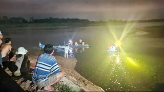 Lật xuồng dưới chân cầu đường cao tốc khiến 1 người tử vong, 2 người mất tích