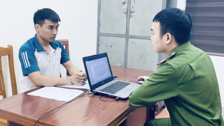 Giấu ma túy trong tường bếp vẫn bị phát hiện