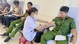 Công an tỉnh Phú Yên tổ chức  hiến máu đột xuất phục vụ cấp cứu, điều trị bệnh nhân