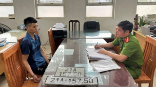 Khởi tố đối tượng xin đi thử xe ô tô rồi bỏ chạy