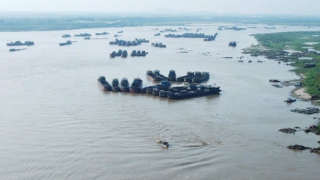 Hà Nội yêu cầu xử lý tình trạng khai thác cát gây sạt lở bờ sông