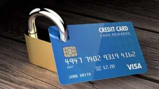 Các trường hợp phong tỏa tài khoản thanh toán