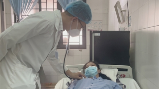 Cứu sống bệnh nhân đứt rời phế quản “thập tử nhất sinh”