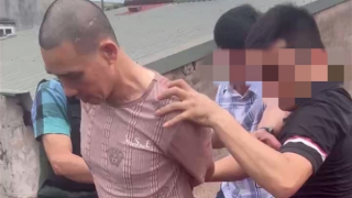 Về nhà mẹ đẻ sau 18 năm lẩn trốn truy nã thì bị bắt giữ