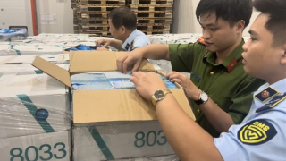 Phát hiện kho hàng chứa hơn 11 tấn dạ dày lợn không rõ nguồn gốc