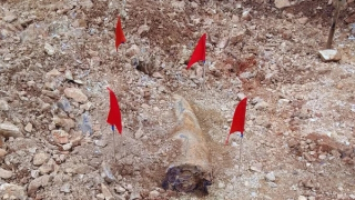 Phát hiện quả bom nặng hơn 1 tấn khi đào đất làm nhà