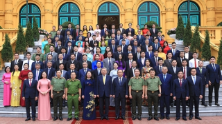 Chủ tịch nước Tô Lâm gặp gỡ cán bộ Văn phòng Chủ tịch nước