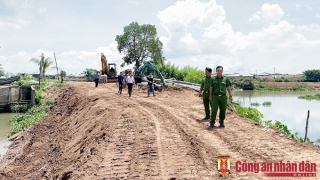 Kiểm tra làm rõ việc lợi dụng nạo vét ao cá để khai thác cát trái phép