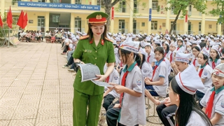 Công an tỉnh Hòa Bình đẩy mạnh tuyên truyền Luật Căn cước đến người dân