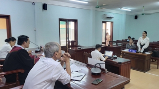 Livestream làm nhục một người đàn ông, 3 phụ nữ lãnh án