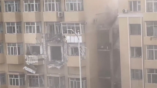 Nổ lớn thổi bay ban công chung cư Trung Quốc