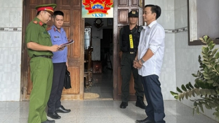 Phó giám đốc Trung tâm phát triển quỹ đất bị bắt vì bao che cát tặc