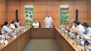 Nhiều đại biểu đề nghị bổ sung dao có tính sát thương cao vào nhóm vũ khí thô sơ