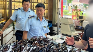 Kiểm soát chặt và bảo vệ quyền lợi người tiêu dùng trên thương mại điện tử