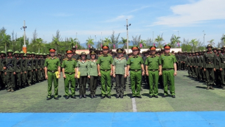 Hàng nghìn chiến sĩ nghĩa vụ CAND hoàn thành khóa huấn luyện chiến sĩ mới