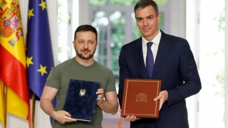 Tổng thống Ukraine thăm nhiều nước châu Âu để kêu gọi viện trợ