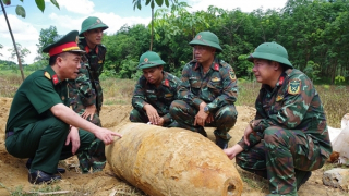 Phát hiện quả bom nặng 334 kg còn nguyên kíp nổ