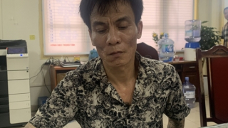 Phá ổ nhóm mua bán ma tuý, thu giữ 1 súng quân dụng và 23 viên đạn