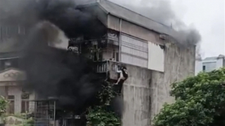 Chín người thoát nạn trong vụ cháy tại nhà trọ vào sáng sớm