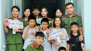 Tuổi trẻ Công an TP Long Xuyên “nấu ăn cho em”