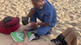 Cứu sống nạn nhân bị nguy kịch khi tắm biển