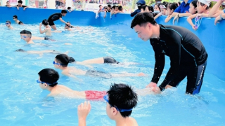 Chưa tới 9% trường học trên cả nước có bể bơi