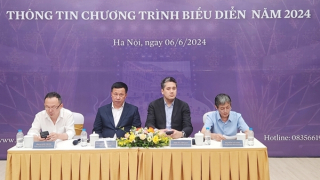 Hàng loạt nghệ sĩ, dàn nhạc nổi tiếng thế giới biểu diễn tại Nhà hát Hồ Gươm