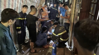 Sập tường nhà đang phá dỡ, 2 anh em thương vong