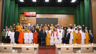 Tiếp tục giữ gìn, phát huy truyền thống gắn bó với dân tộc, đoàn kết đạo – đời