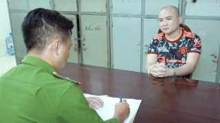 Trốn sang Campuchia làm chủ doanh nghiệp vẫn không thoát