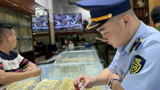 Giả mạo nhãn hiệu, 3 chủ tiệm vàng bị phạt gần 400 triệu đồng