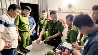 Bắt 2 anh em ruột bị truy nã đặc biệt nguy hiểm, thu nhiều súng cùng hung khí