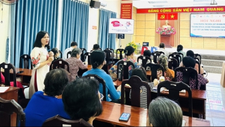 Quán cà phê thành "điểm hẹn" tuyên truyền