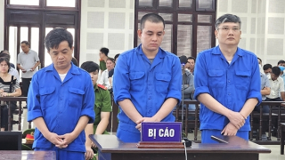 Giám đốc Trung tâm đăng kiểm xe cơ giới Đà Nẵng lĩnh án