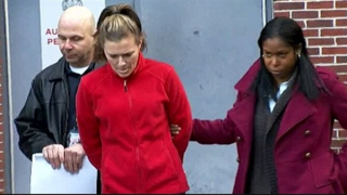 Abigail Lee Kemp - đàn bà dễ có mấy tay