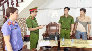 Khởi tố các đối tượng làm giả giấy thẩm định thiết kế xe